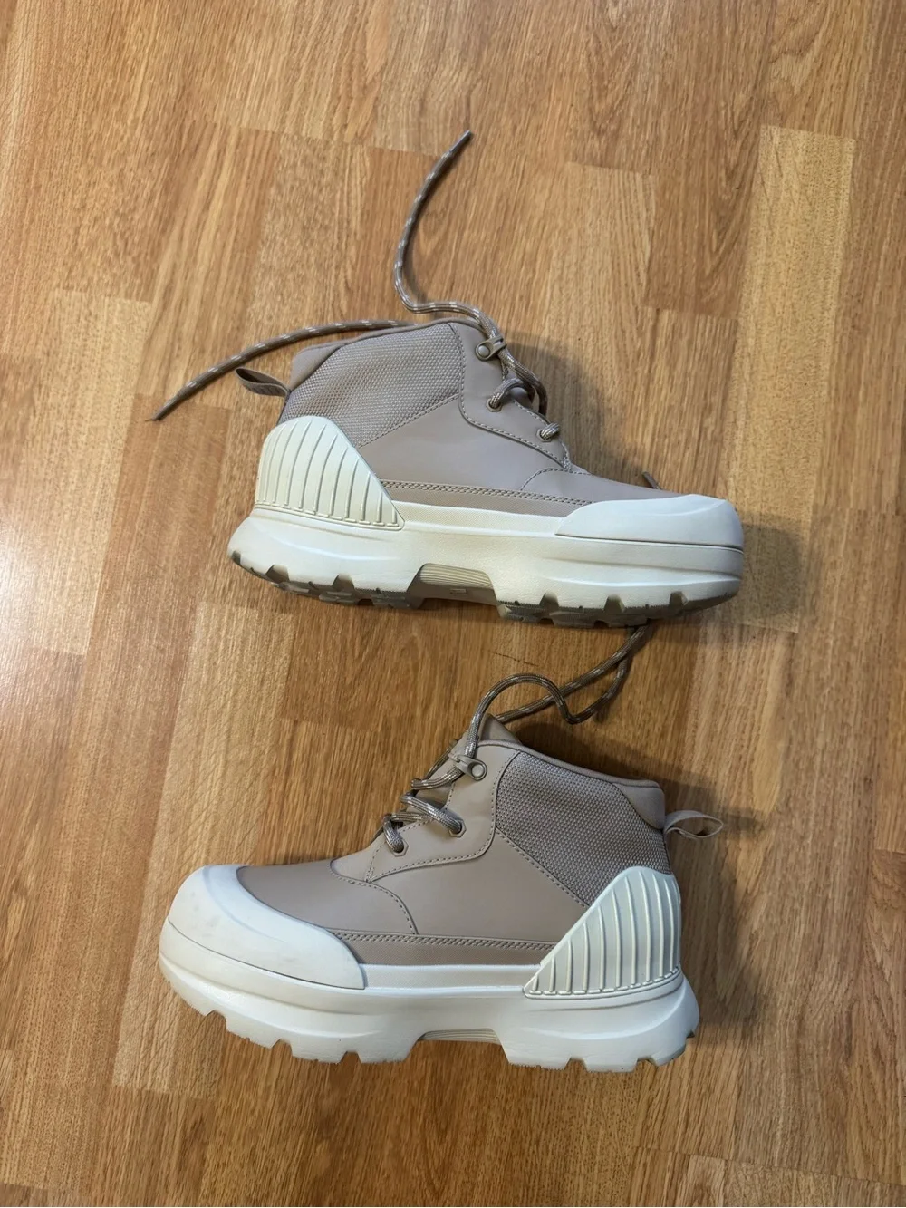 UGG NEUMEL X SAND TEXTILE LEATHER WATERPROOF CHUKKA WOMEN'S RAIN BOOTS SIZE US 9
